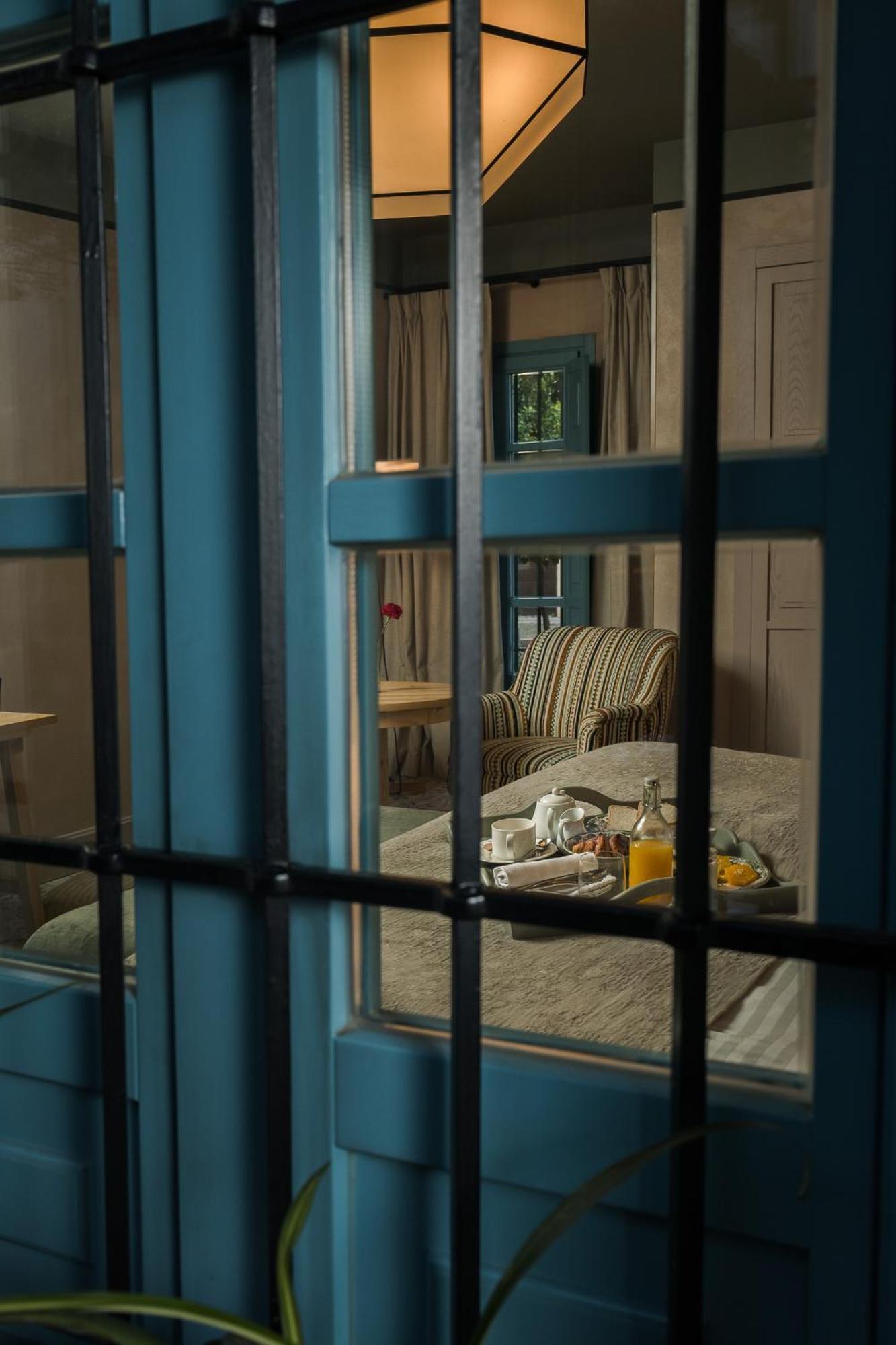 โอสเปส ลาส กาซัส เดลเร เด บาเอซา โฮเทล Hotel เซบีญา ภายนอก รูปภาพ